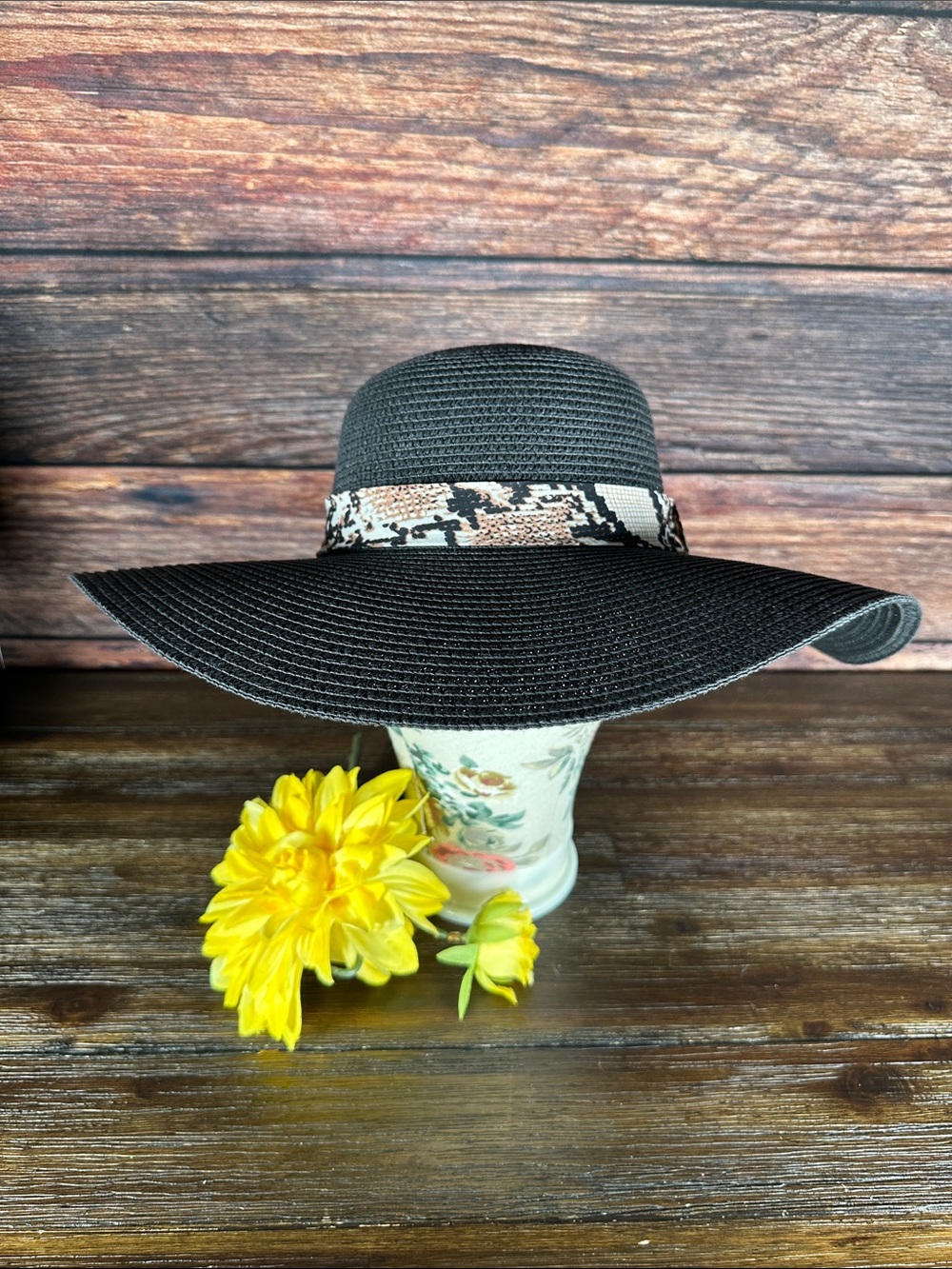 David and Young Wide Brim Black Sun Hat with Snake-Print Band